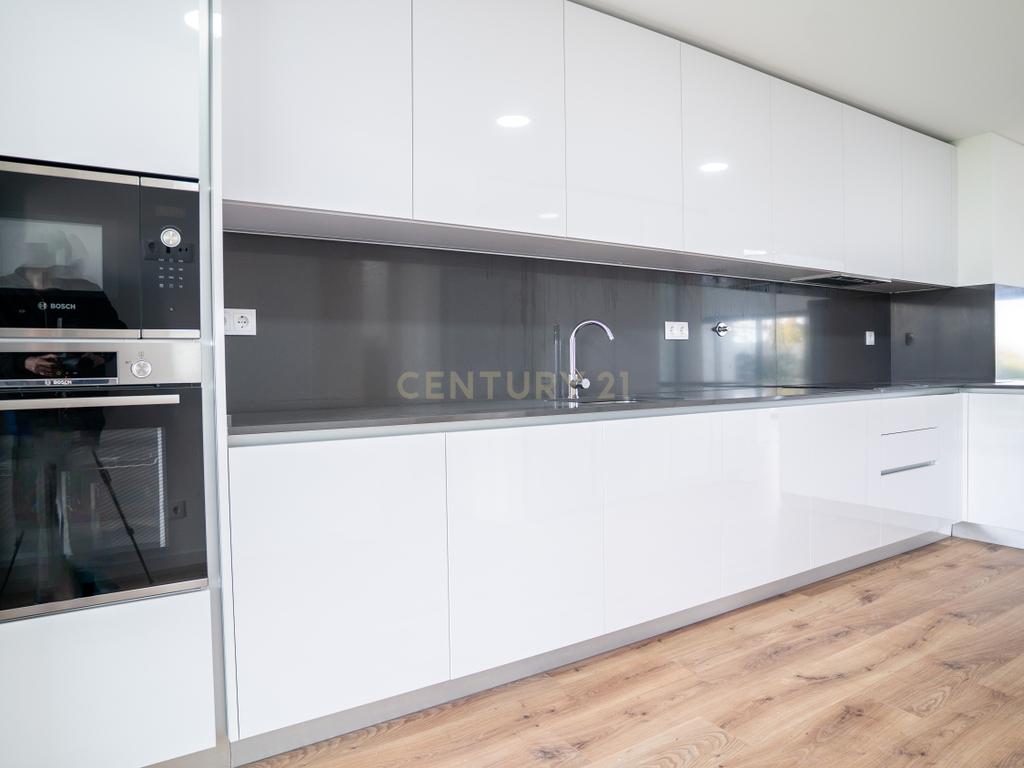 Moradia T4 – Empreendimento Sky City -  Serra de Carnaxide - Image 7