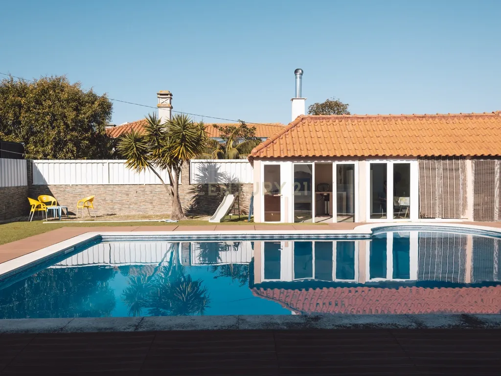 Moradia Isolada T4+2 com Piscina | Lazarim – Charneca da Caparica - Image 49