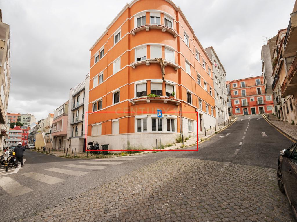 Apartamento T3 com terraço na Graça - Image 37