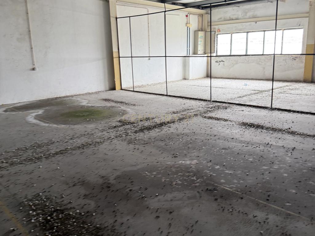 Armazém de 1.000 m² | 2 Pisos | Elevado Potencial de Rentabilidade - Image 12