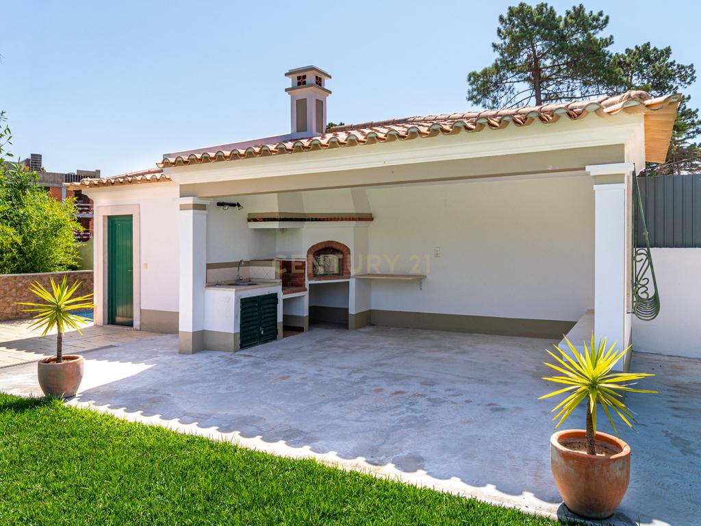 Moradia T5 com piscina em Sesimbra - Image 8