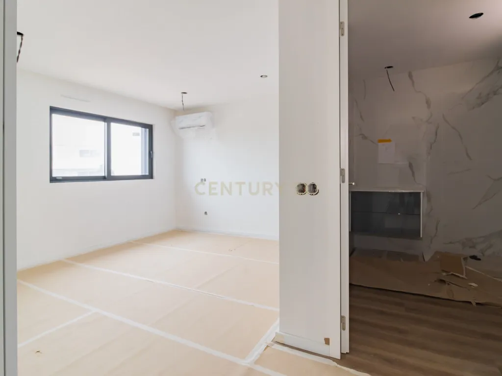 Excelente Apartamento T3 NOVO na Praia Pedra do ouro - Image 17