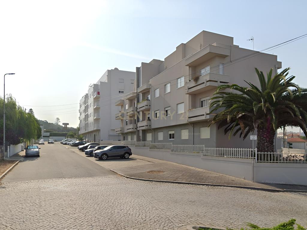 Apartamento T3 com garagem em Arcozelo - Image 3