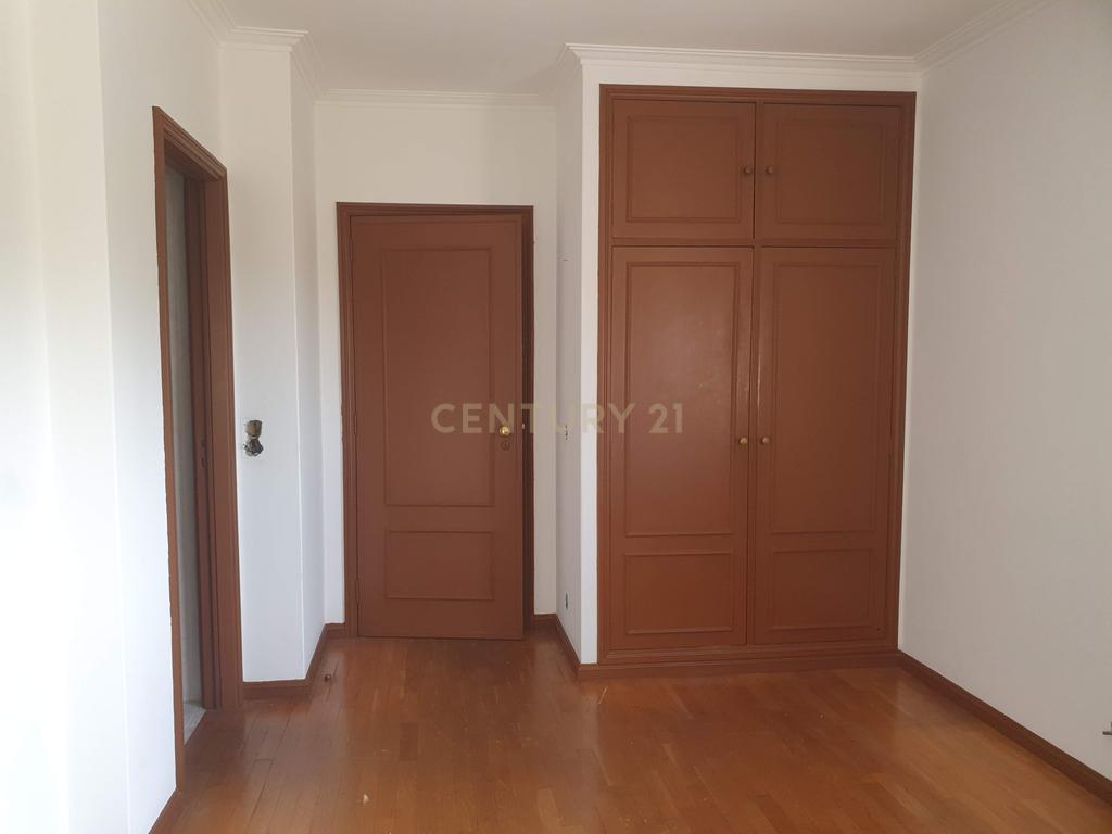 Apartamento T3 com garagem em Arcozelo - Image 9