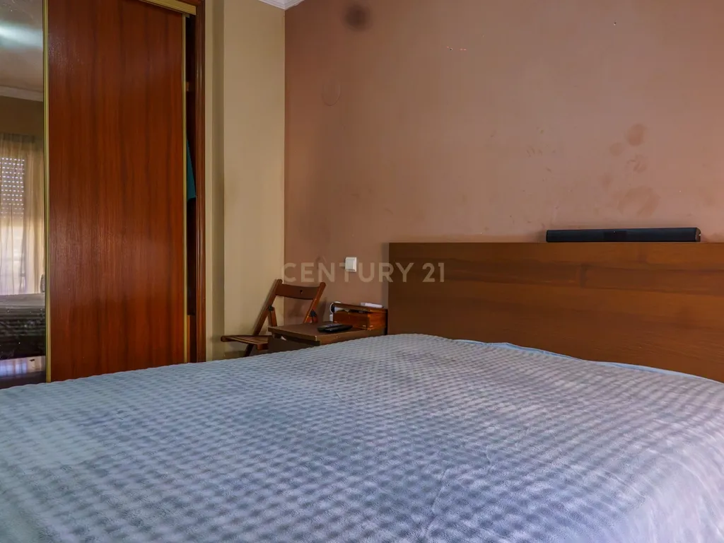 Apartamento T3 com Suíte, 3 Varandas e Arrecadação de 14 m² | Avenida 25 de Abril, Ramada - Image 18