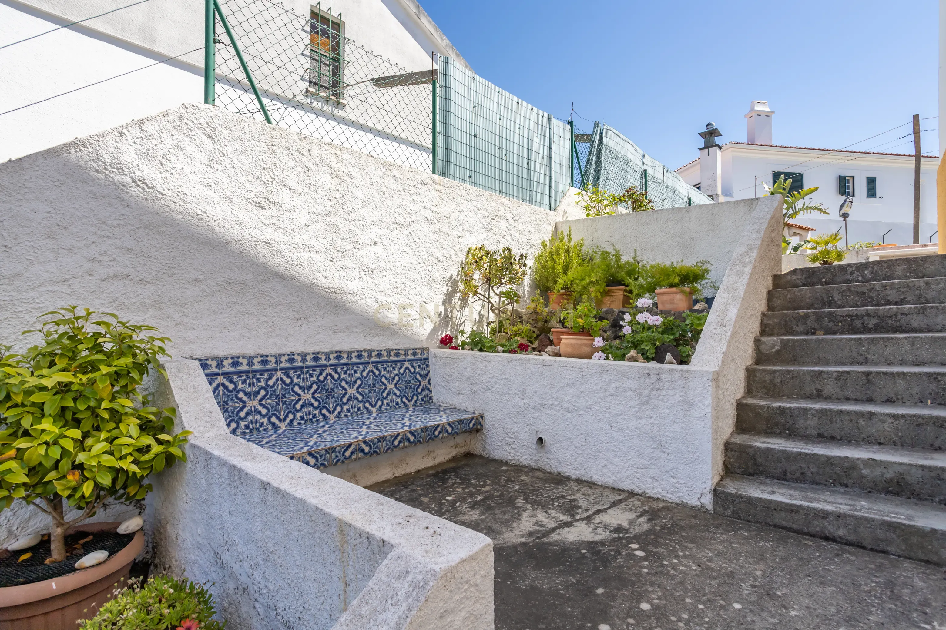 Fotografia 9 de Moradia isolada T3/4 em Vila Nova de Caparica