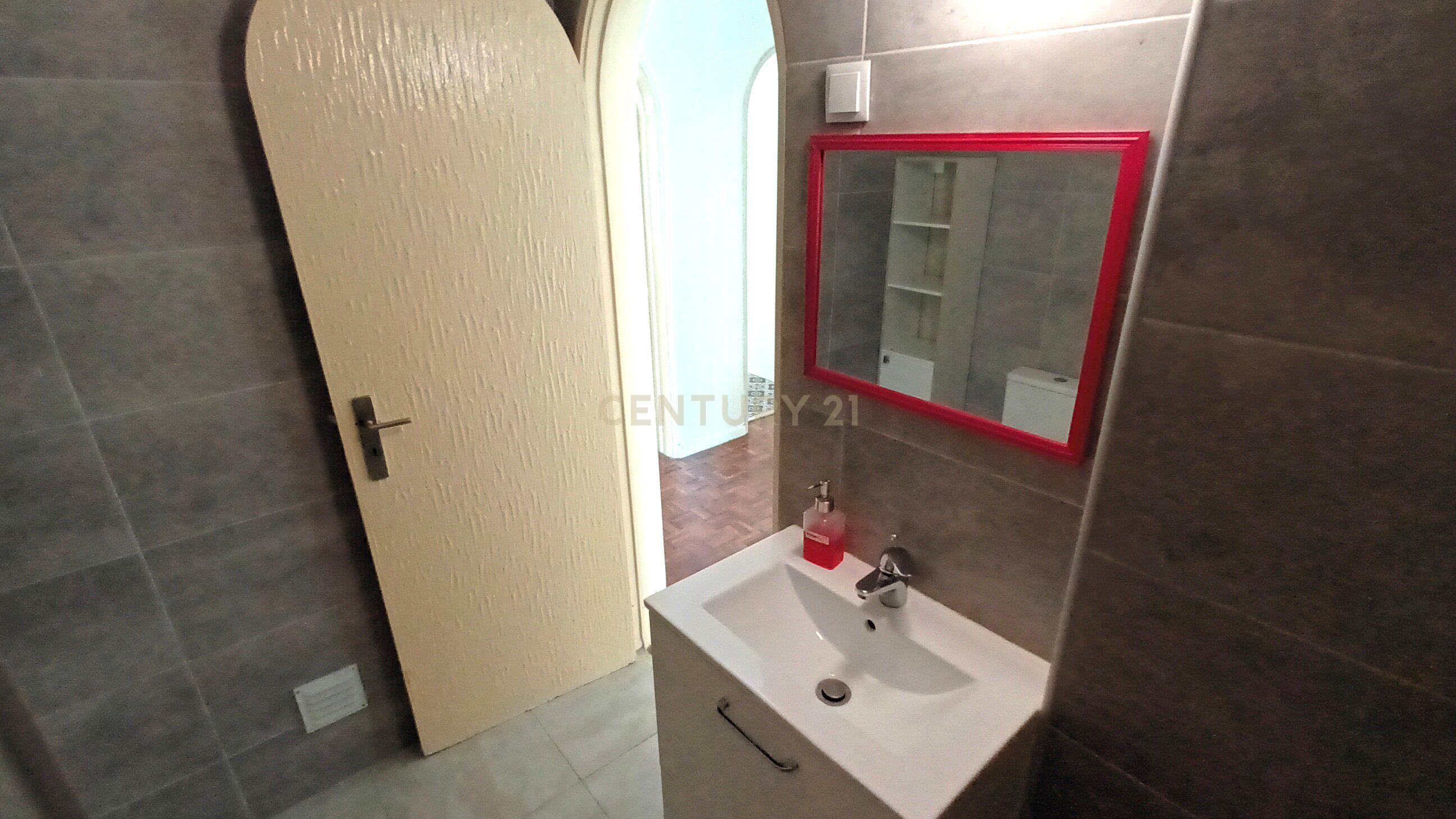 Fotografia 5 de Apartamento de 3 assoalhadas em Oeiras para arrendamento