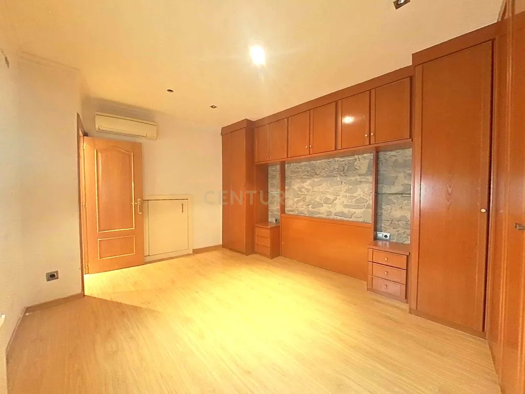 Apartamento em Sabadell, Barcelona - Oportunidade de Recuperação - Image 20