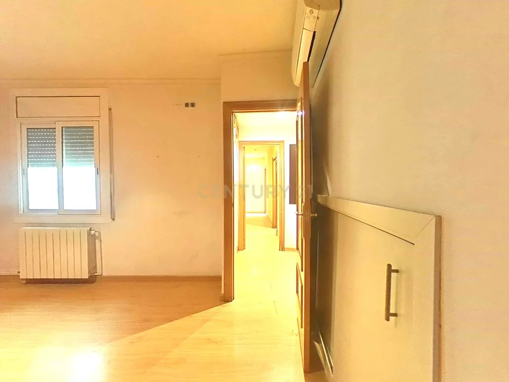 Apartamento em Sabadell, Barcelona - Oportunidade de Recuperação - Image 22