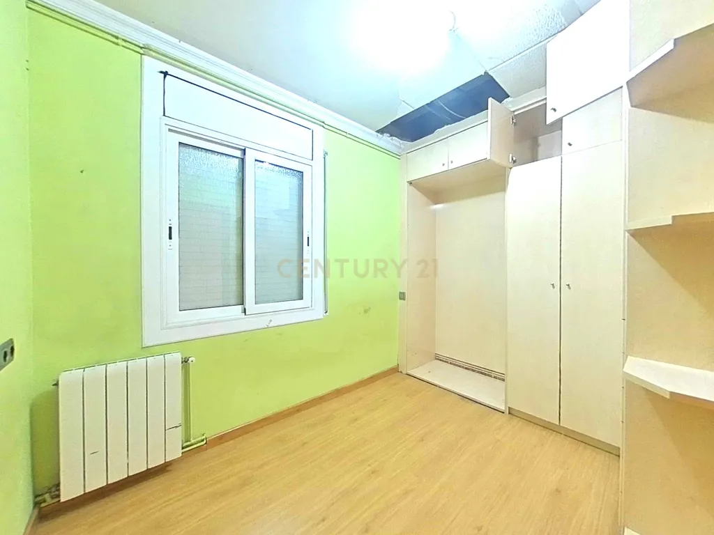 Apartamento em Sabadell, Barcelona - Oportunidade de Recuperação - Image 32