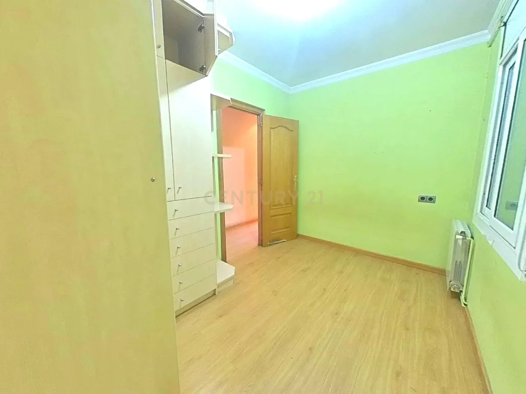 Apartamento em Sabadell, Barcelona - Oportunidade de Recuperação - Image 33