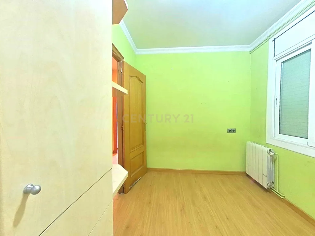 Apartamento em Sabadell, Barcelona - Oportunidade de Recuperação - Image 34