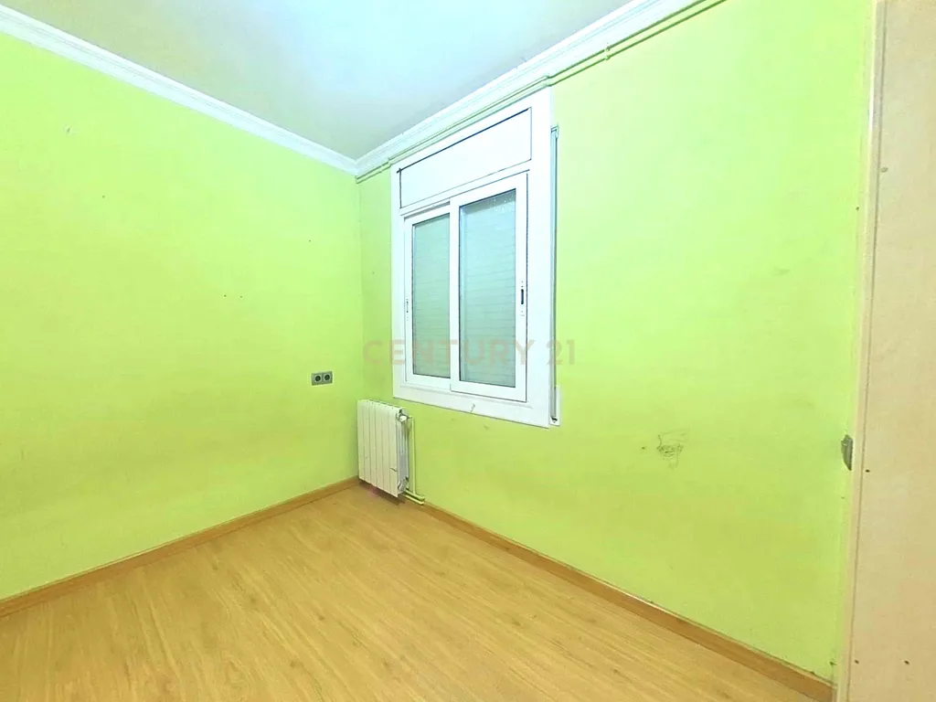 Apartamento em Sabadell, Barcelona - Oportunidade de Recuperação - Image 35