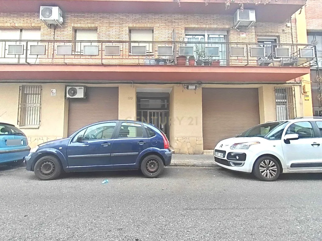 Apartamento em Sabadell, Barcelona - Oportunidade de Recuperação - Image 44
