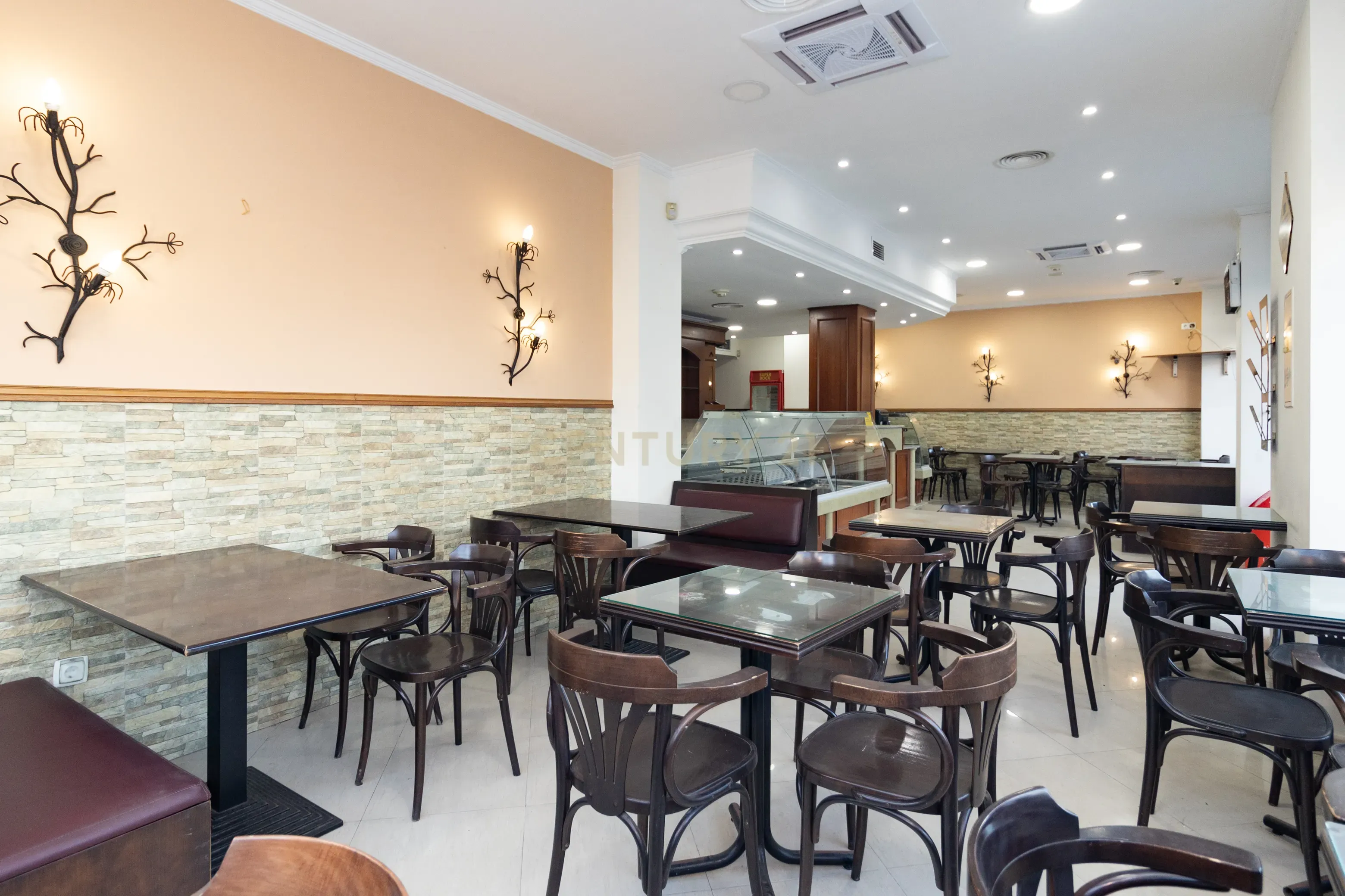 Pastelaria/Snack-bar/ Restaurante Casal do Marco - Image 2