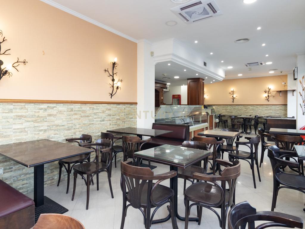 Pastelaria/Snack-bar/ Restaurante Casal do Marco - Image 2