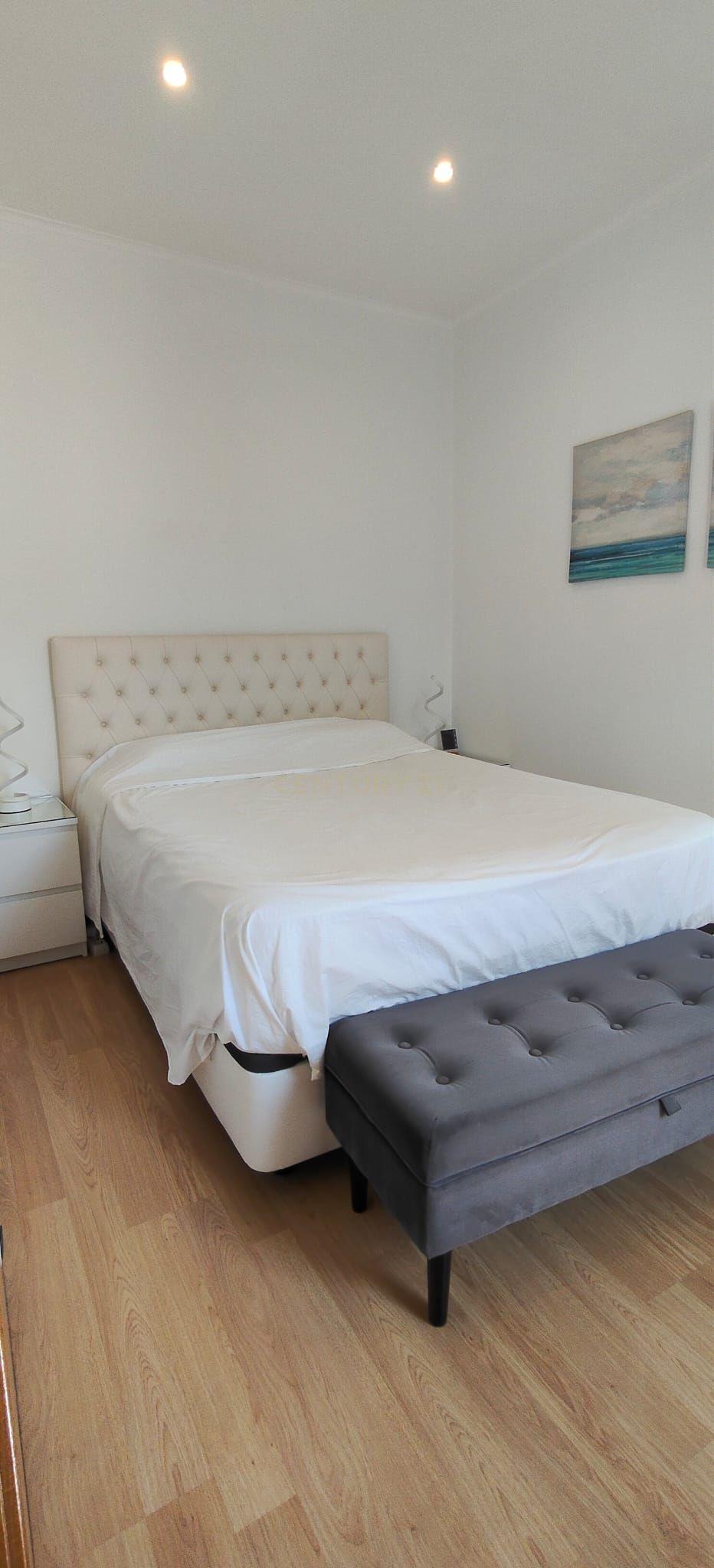 Fotografia 6 de Apartamento T2 com Vista Mar em Cruz Quebrada, Oeiras