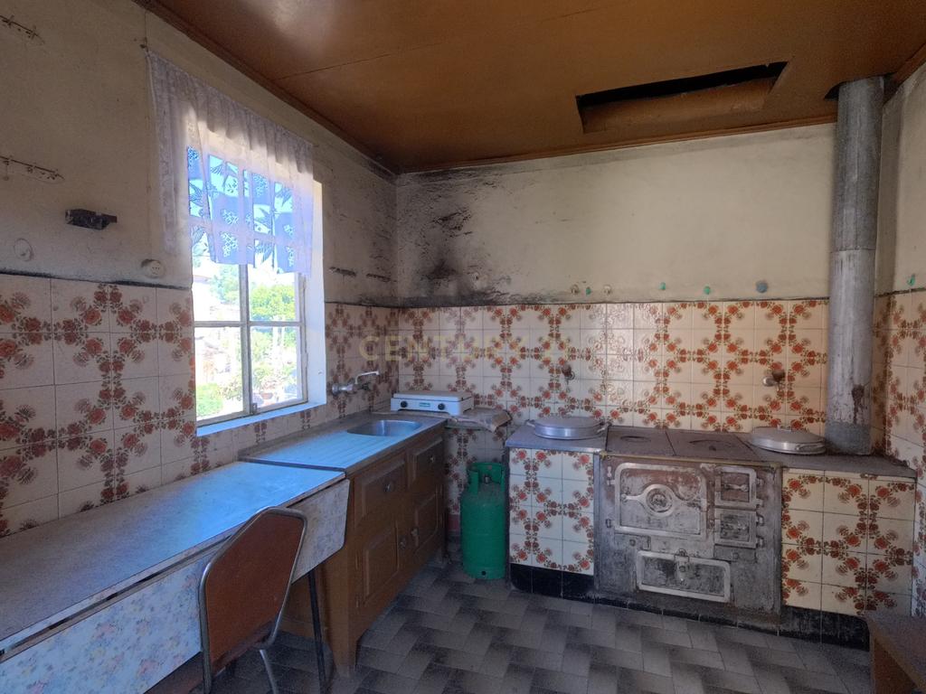 Casa T4 em União das freguesias de Mamouros, Castro Daire - Image 2