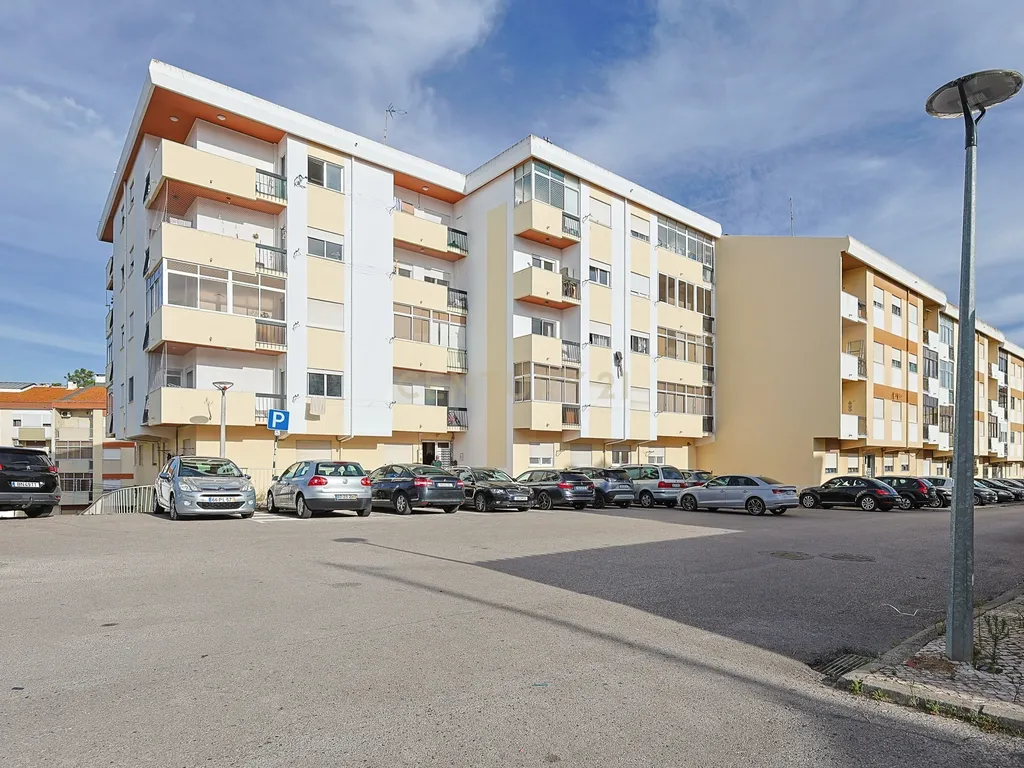 T3 totalmente remodelado em Vale de Milhaços, Corroios - Image 20