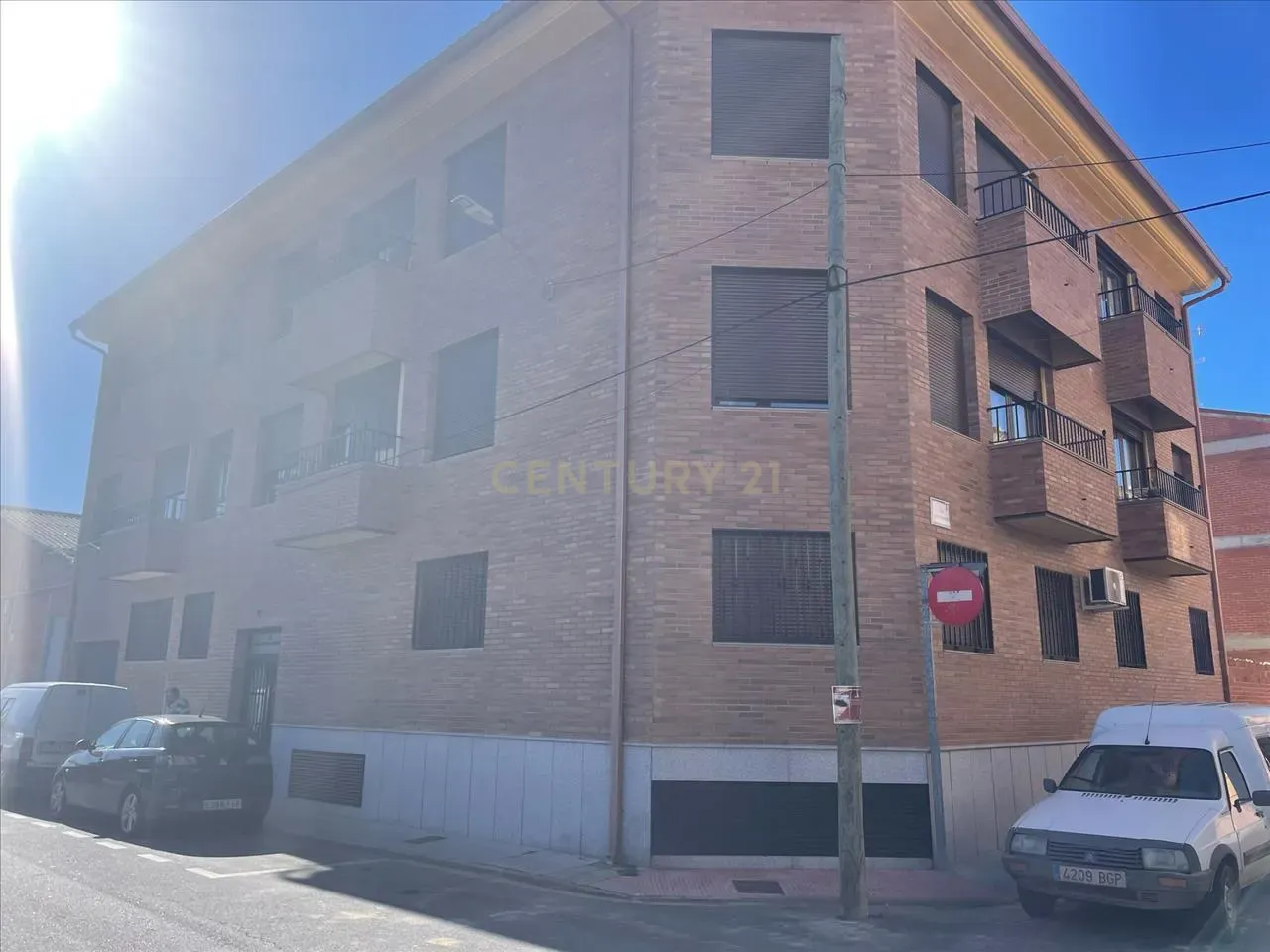 Garagem - Image 1