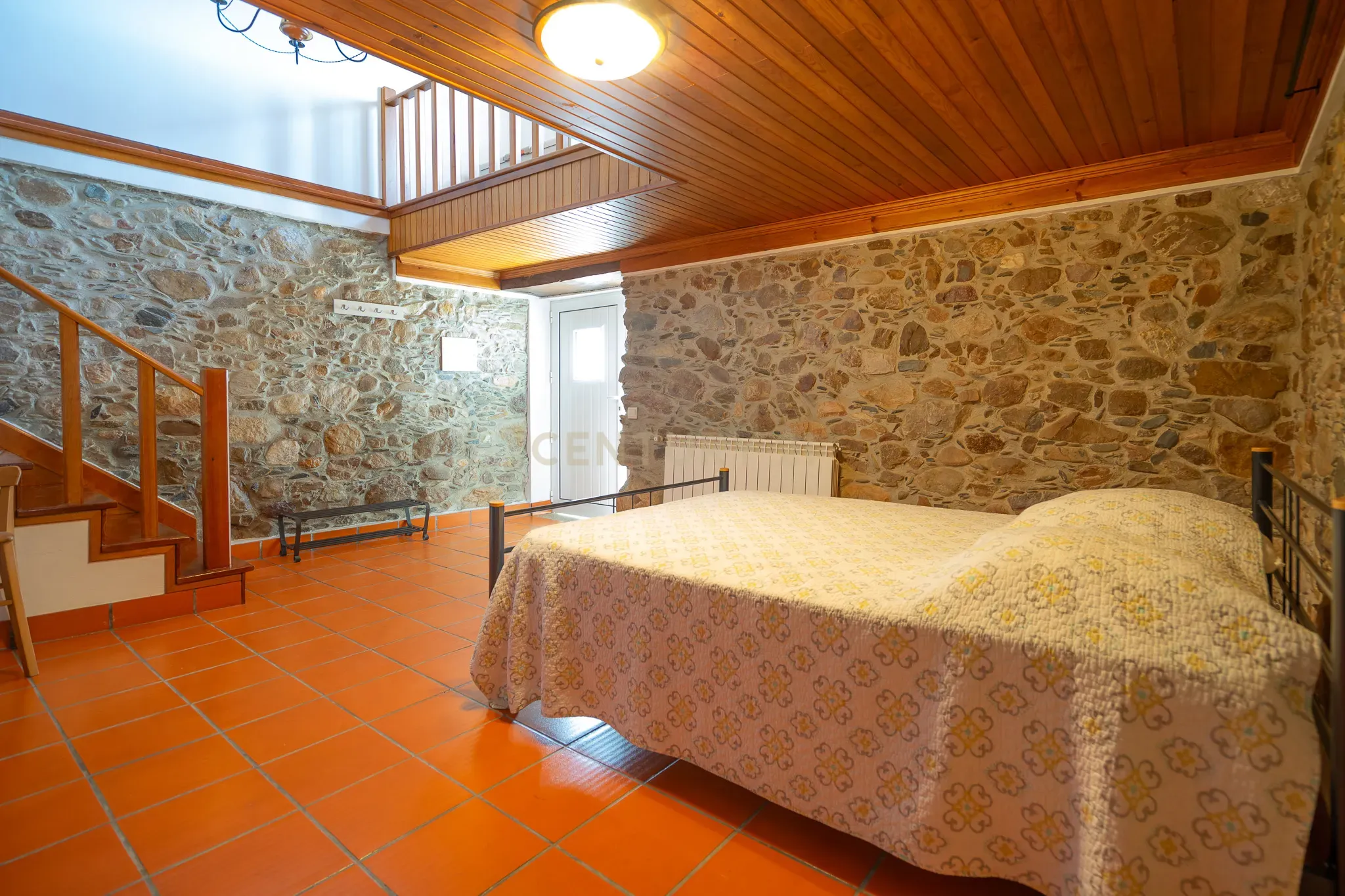 Moradia T3 + 1 em muito bom estado com pátio,piscina, terraço, churrasco coberto,anexo,garagem,poço e terreno numa localização sossegada a 10 min. de Lousã - Image 53