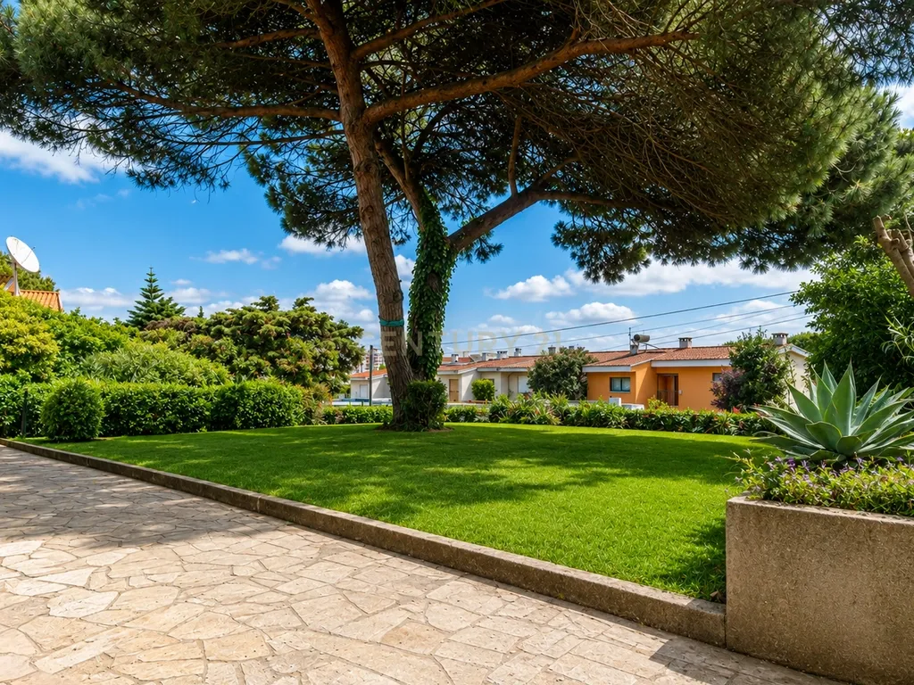 T6+1 em 1066 m2 de tranquilidade, para remodelar ou investir - Image 39