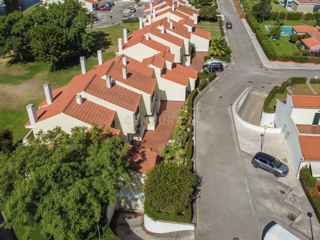 Moradia T3 no Condomínio Varandas do Golfe do Montado – Segurança, Conforto e Estilo de Vida Exclusivo - Image 82
