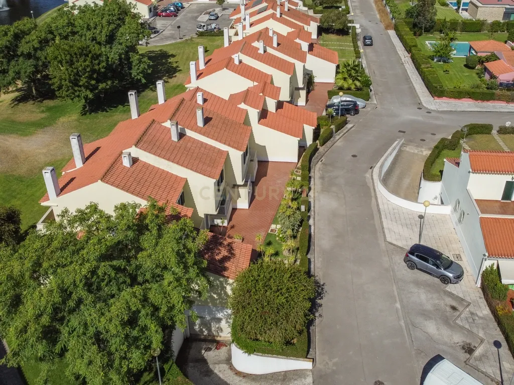 Moradia T3 no Condomínio Varandas do Golfe do Montado – Segurança, Conforto e Estilo de Vida Exclusivo - Image 82