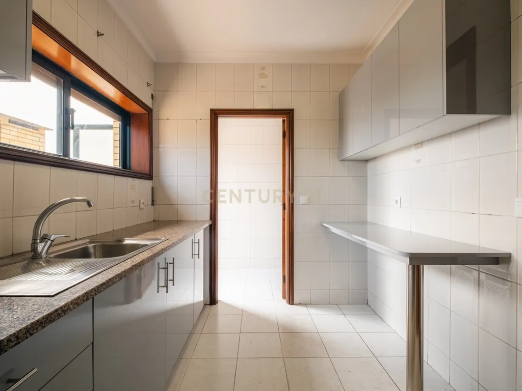 Apartamento T3 com Terraço, Vista Mar e Garagem Box em Arcozelo – Vila Nova de Gaia - Image 21