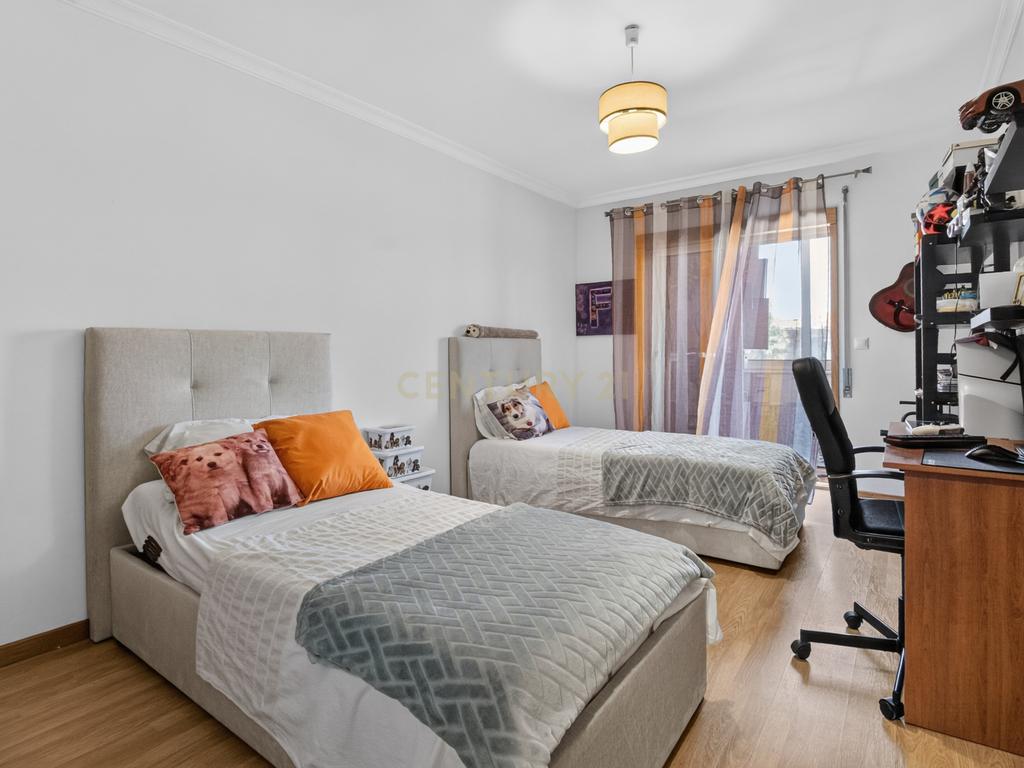 Apartamento T3 em Bragança com Vista Panorâmica - Image 11