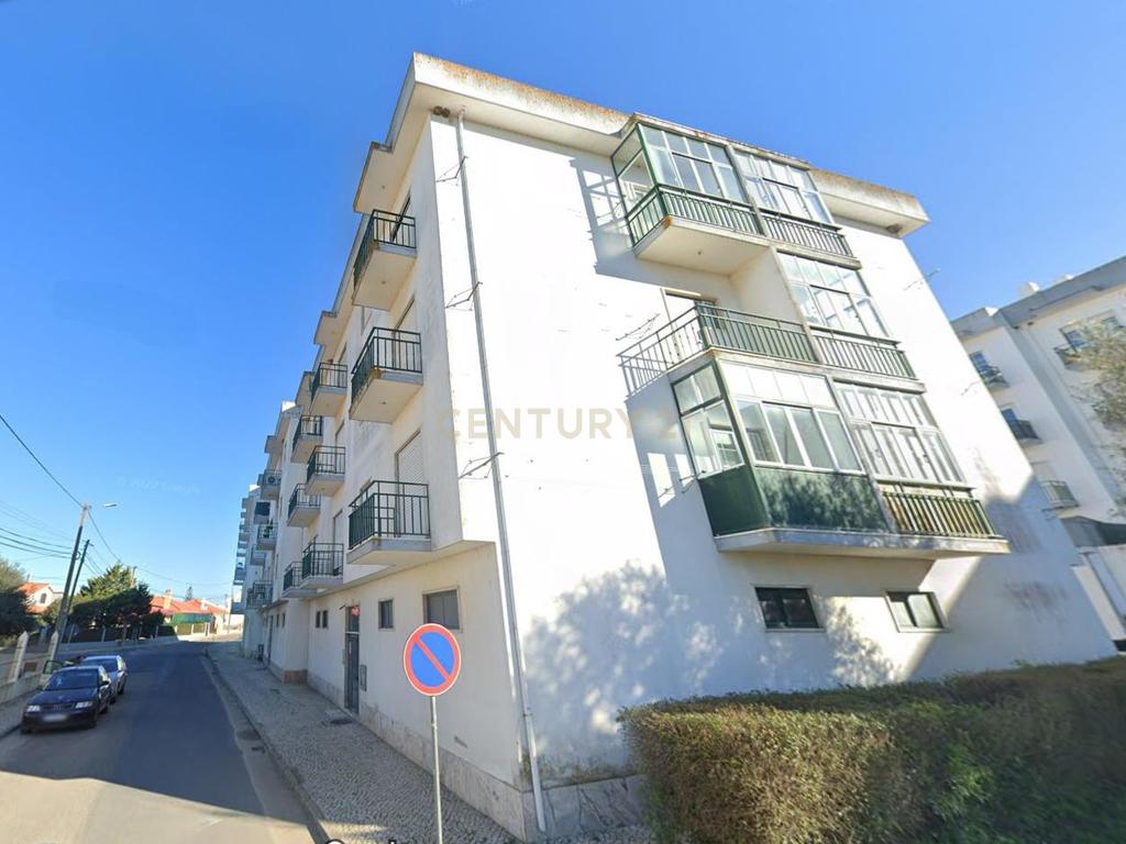 Apartamento T3 - IMÓVEL INDIVISO | NÃO DISPONÍVEL PARA VISITAS - Image 3