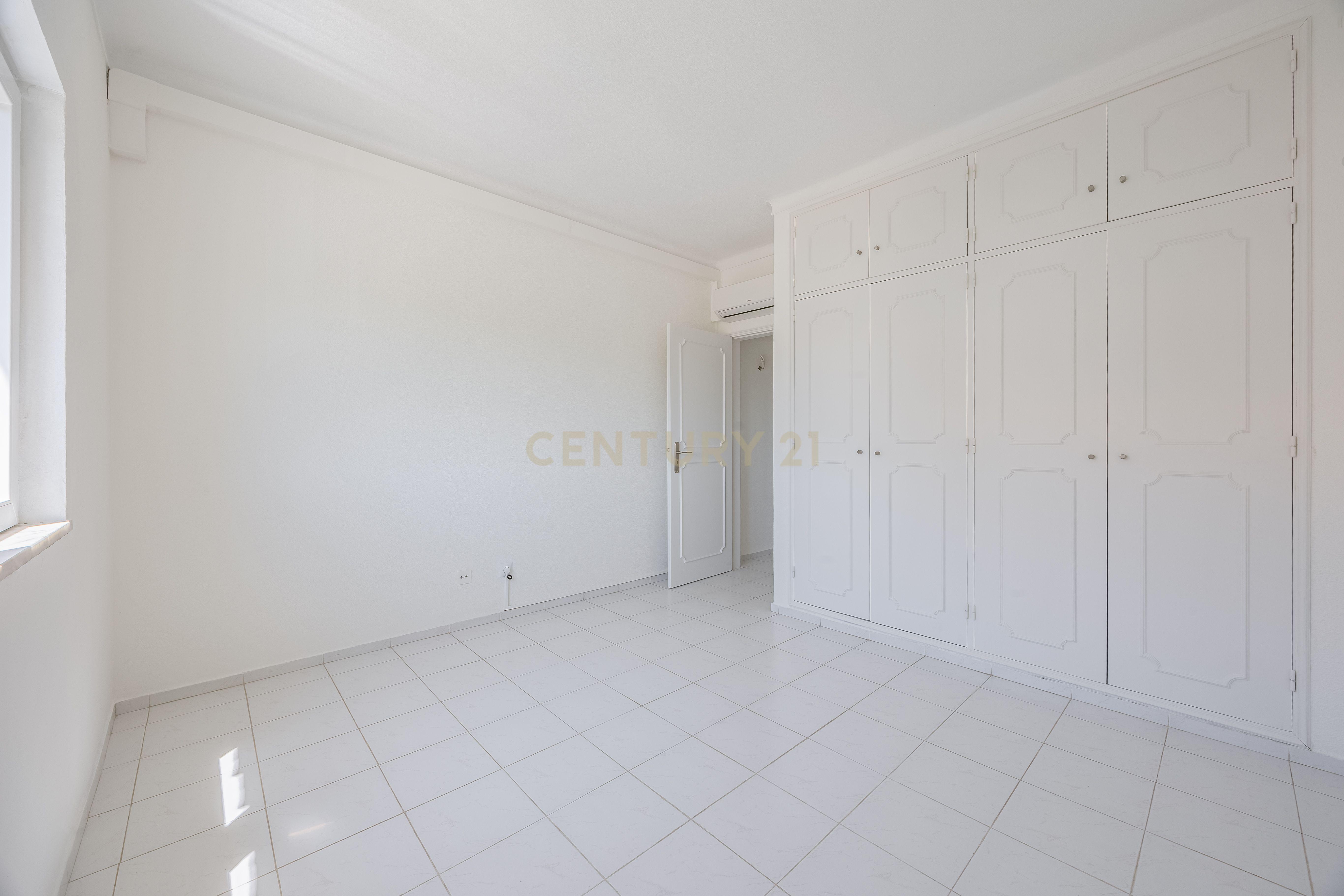 Fotografia 10 de #NOVIDADE# Apartamento Renovado com muita luz natural T2 em Lagos, Faro