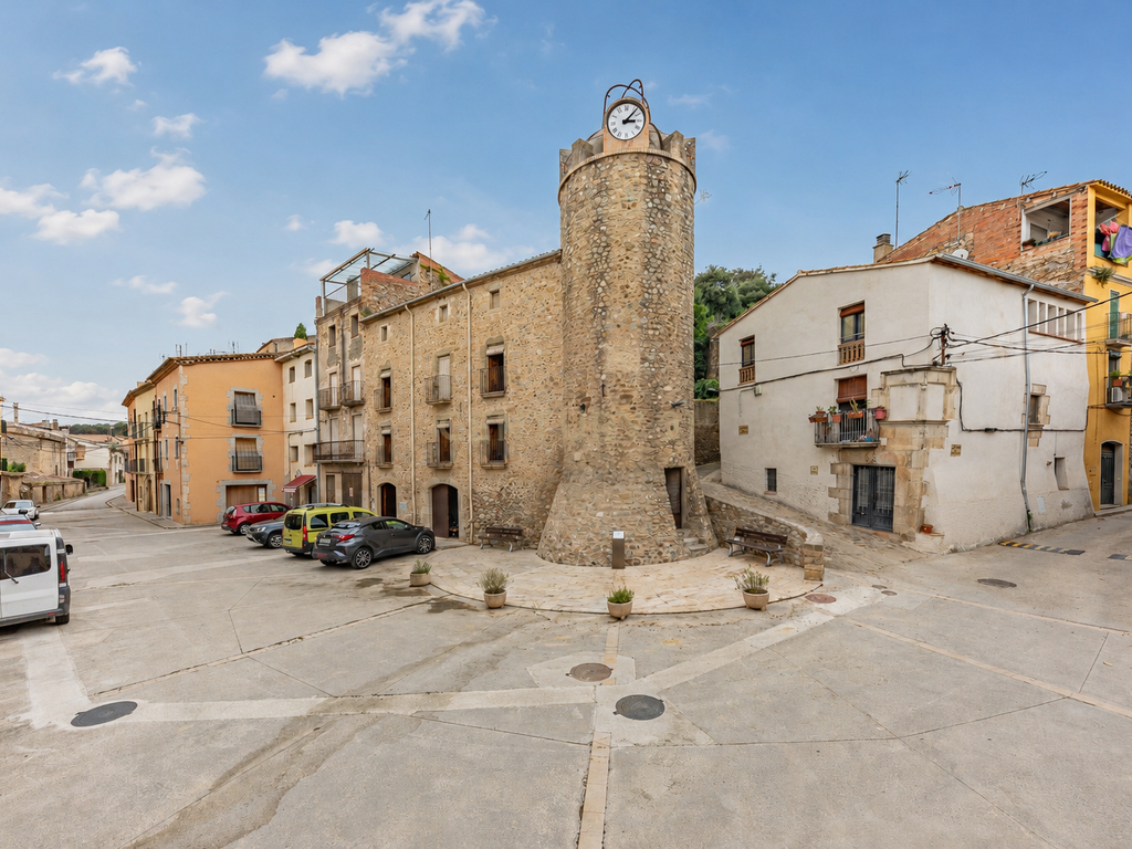 Plaça de la Generalitat, Cervià de Ter