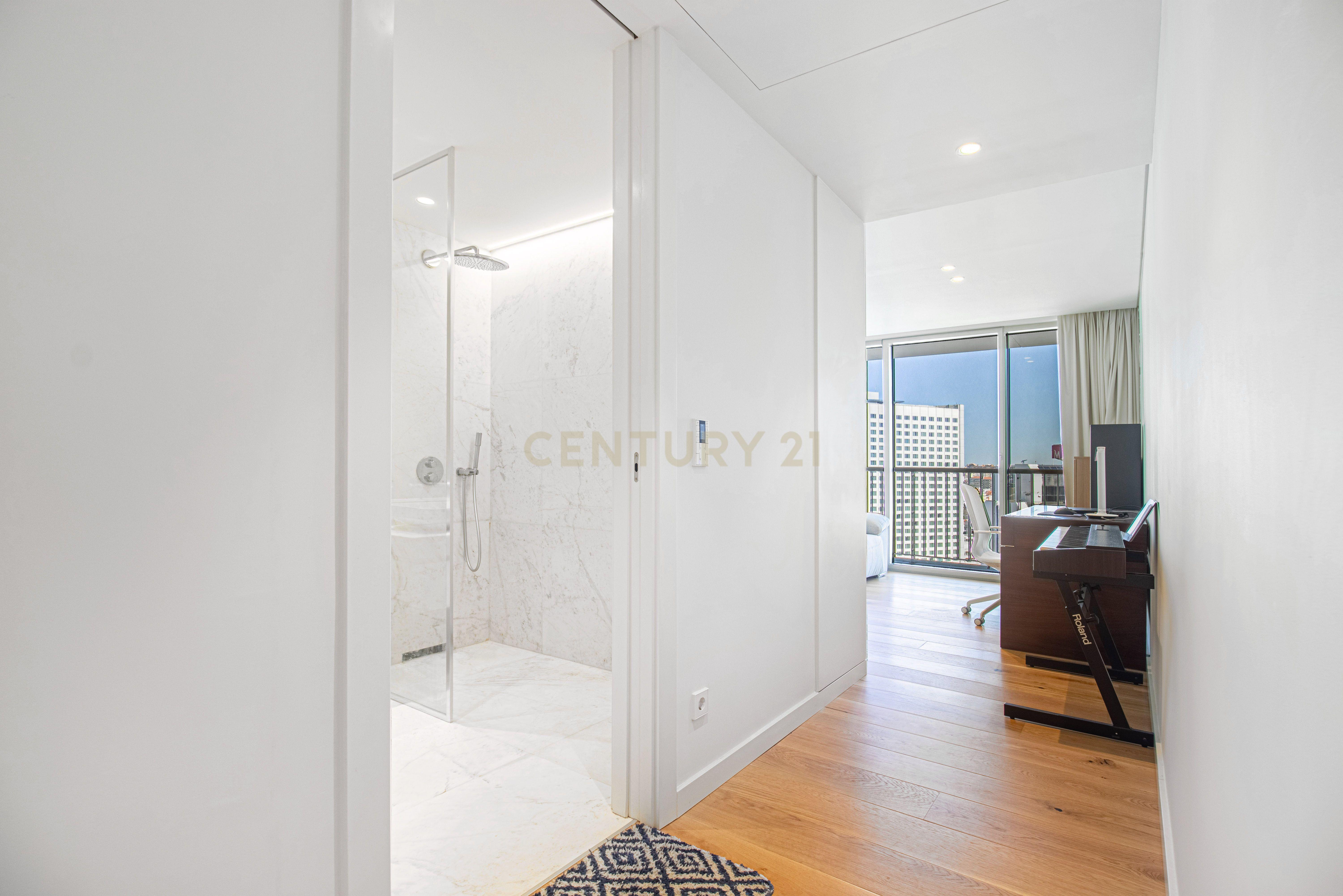 Apartamento T2 no Infinity em Campolide - Image 21