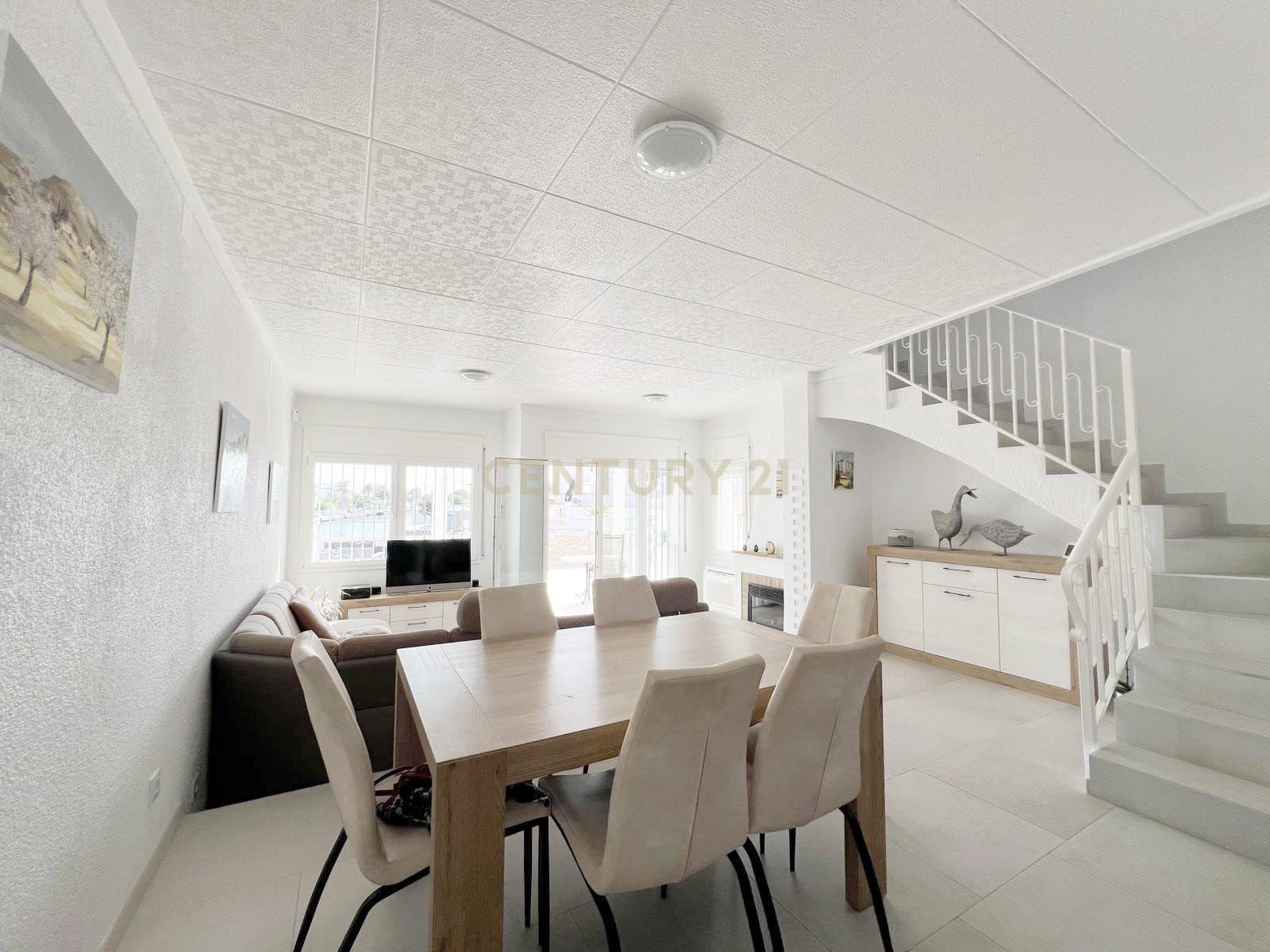 Luxuosa Moradia com Vista Panorâmica em Girona, Cataluña - Image 22