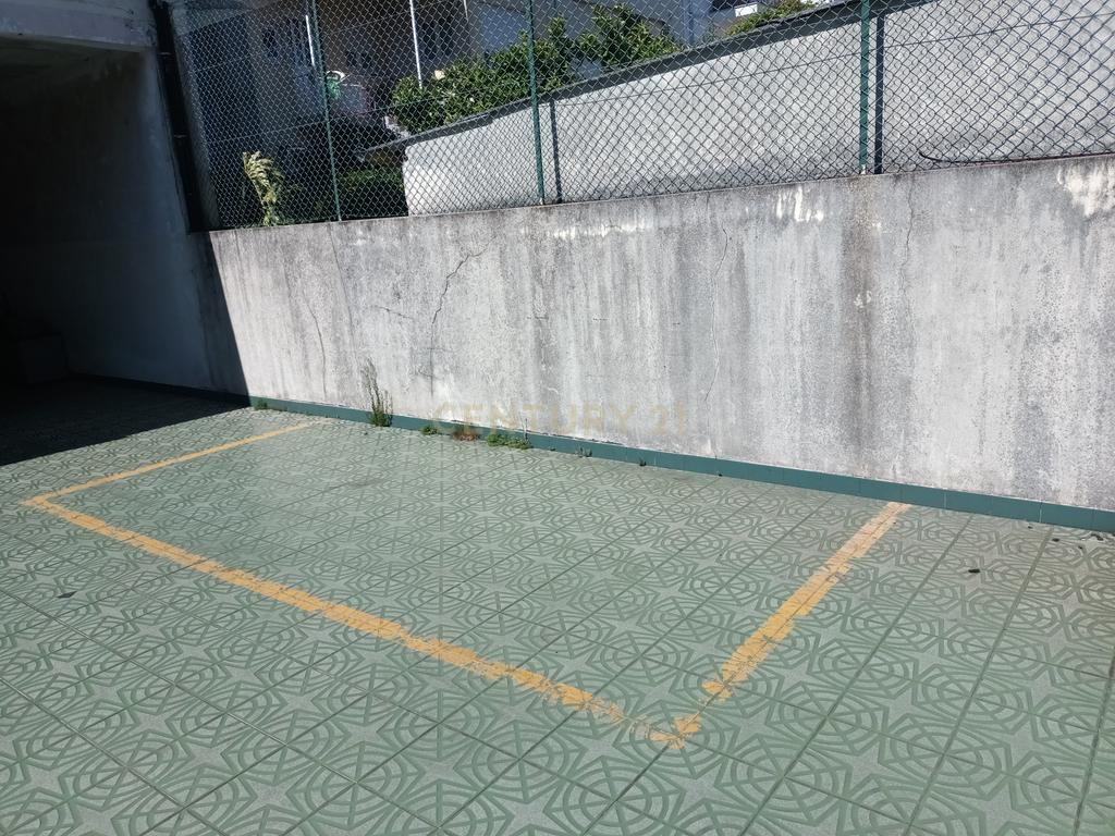 Vende-se apartamento T3 Duplex, zona das Antas, Porto - Image 37
