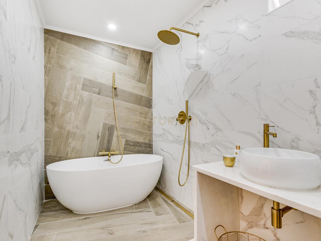 Apartamento T4 com 3 Suites, em zona Prime de Algés - Image 34