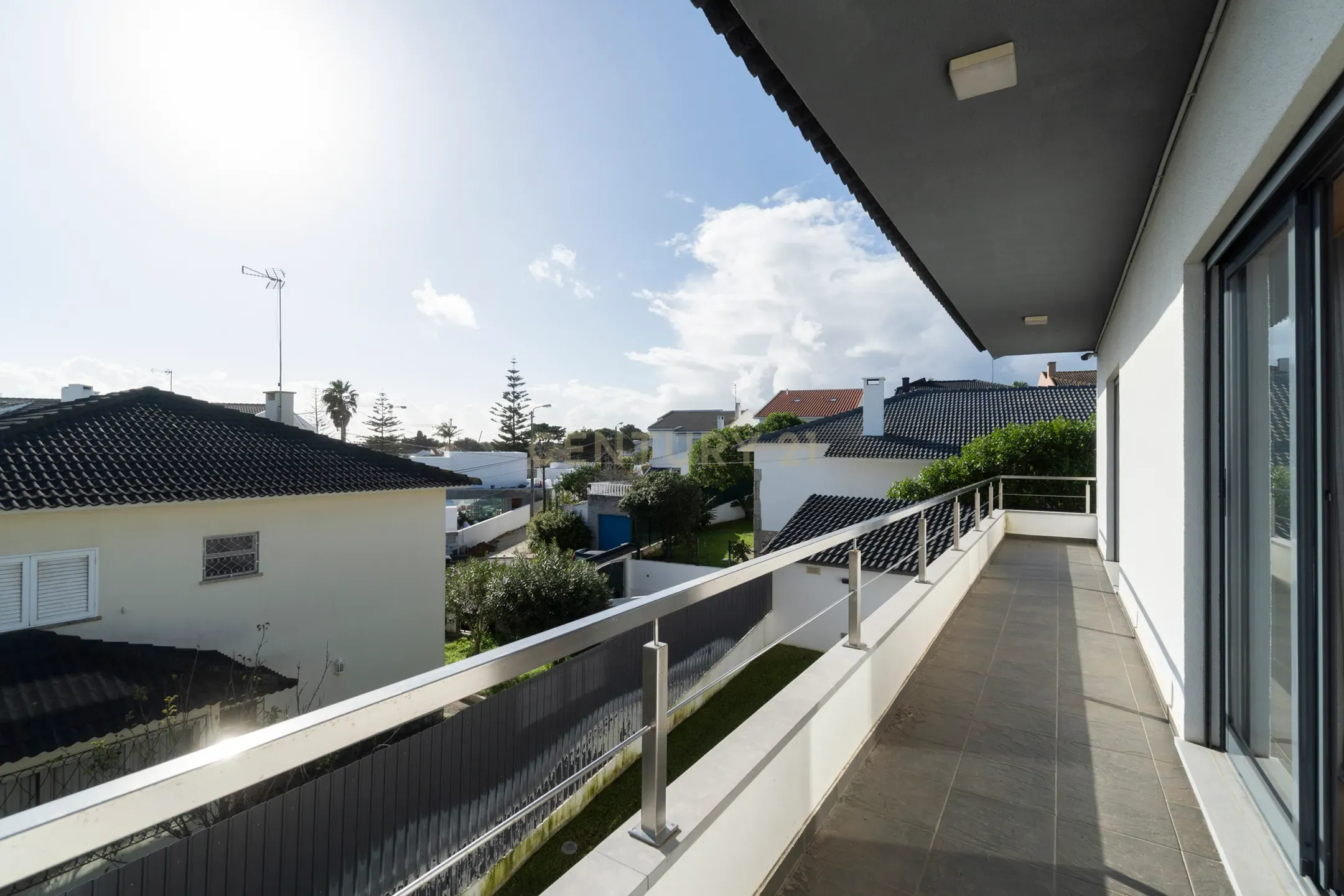 🏡 Luxo em Cada Detalhe: Moradia Exclusiva em Birre, Cascais - Image 50
