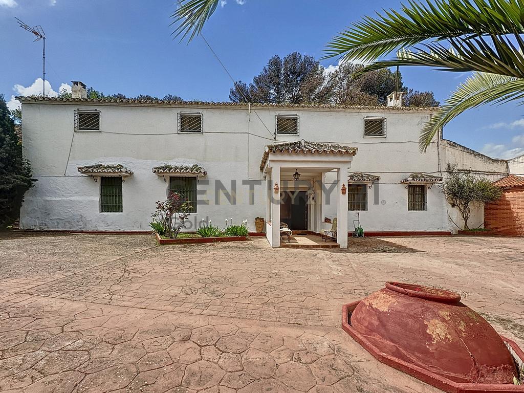 🏡 Encanto andaluz no coração da região: Casa histórica em Humilladero (Málaga) - Image 5
