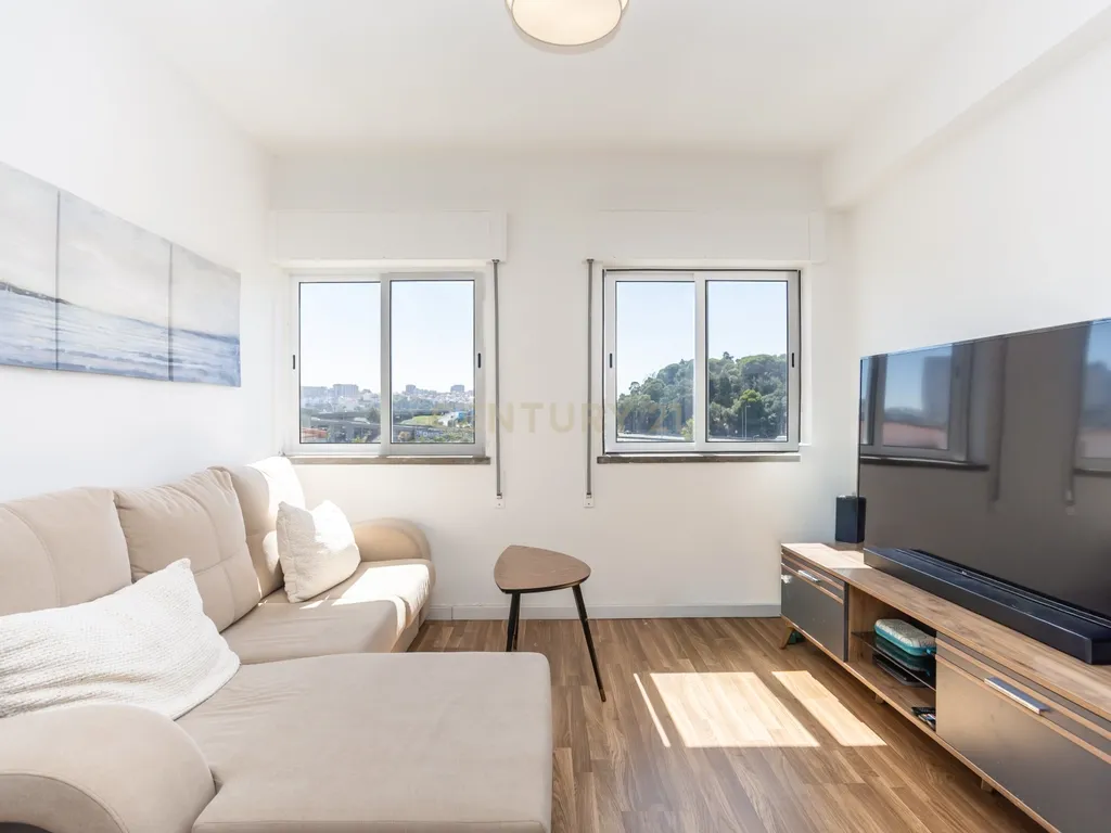 Apartamento T3 Remodelado em São Domingos de Benfica | 2 WC - Image 5