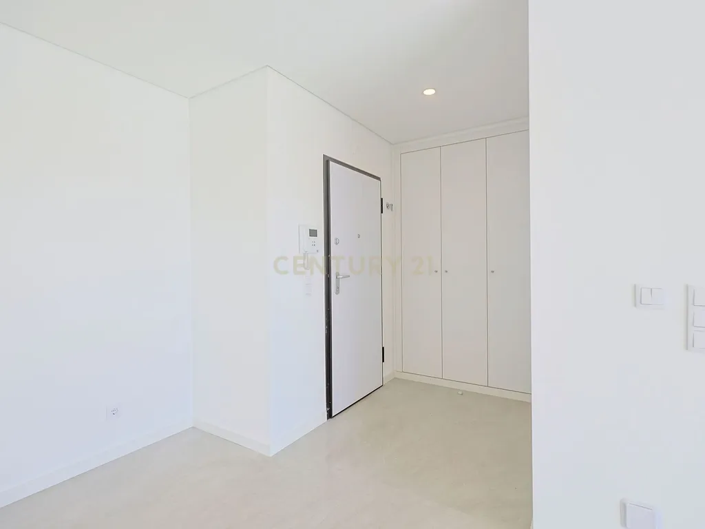 Prédio Charneca Caparica - Frações T1 e T2 - Image 23