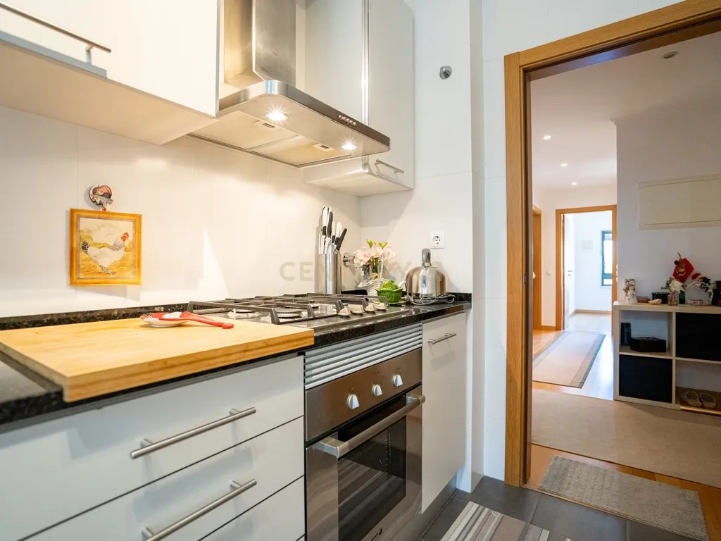 Apartamento T3 Porto Salvo - Image 7