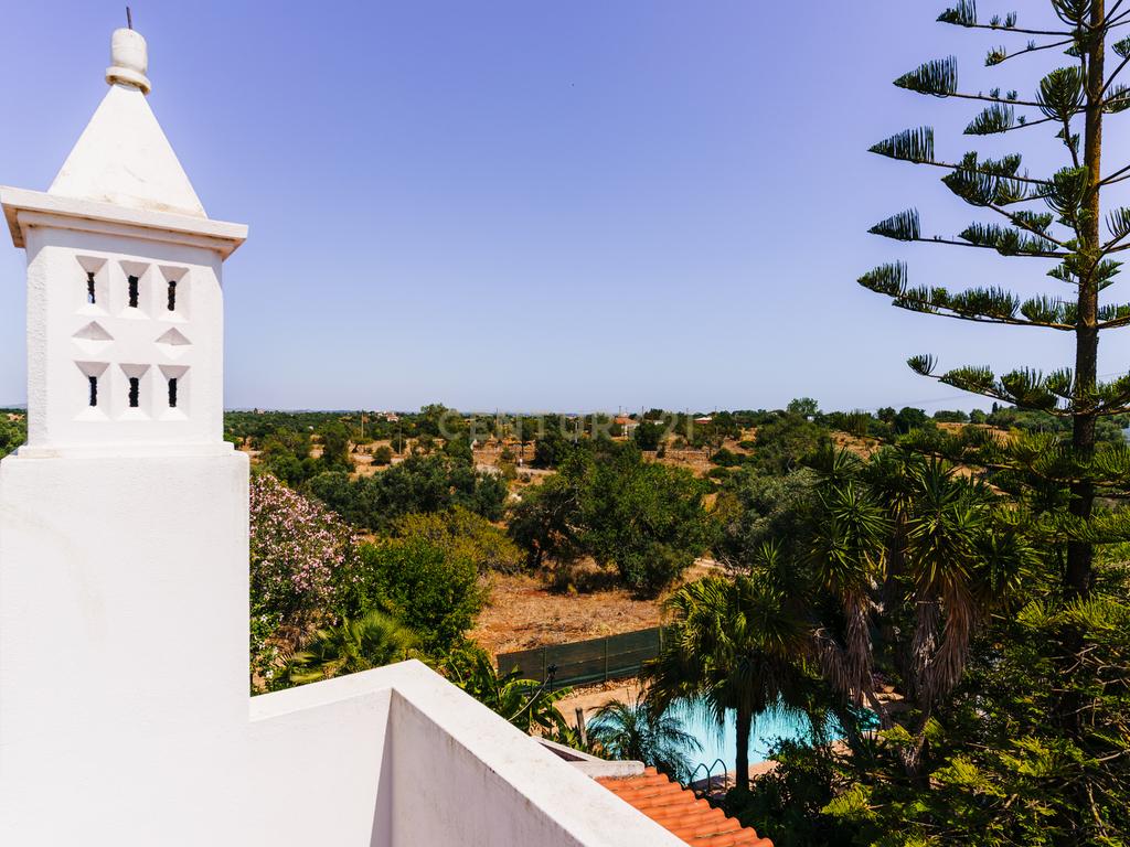 Quinta com 8660 m2 com Moradia, piscina e dois terraços panorâmicos em Silves - Image 21