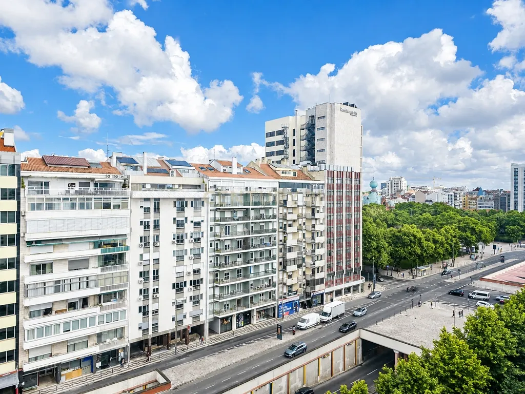Avenida da República | Distinto Escritório Premium no Emblemático Edifício Luxor - Image 17