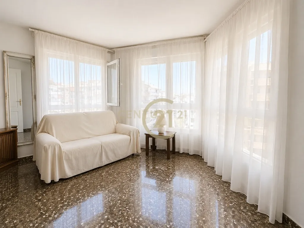 !! Habitação de 265 m² na Avenida Andalucía, Málaga !! - Image 37