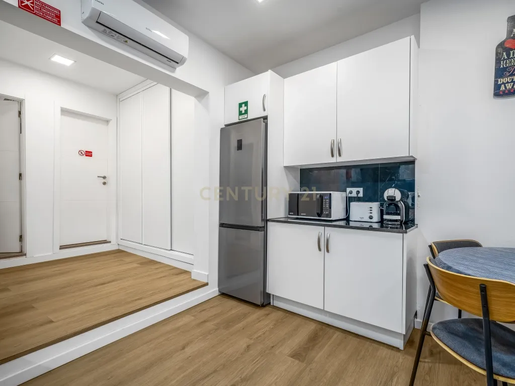 Moradia T3 renovada no centro histórico de Albufeira /200 metros da praia - Image 30