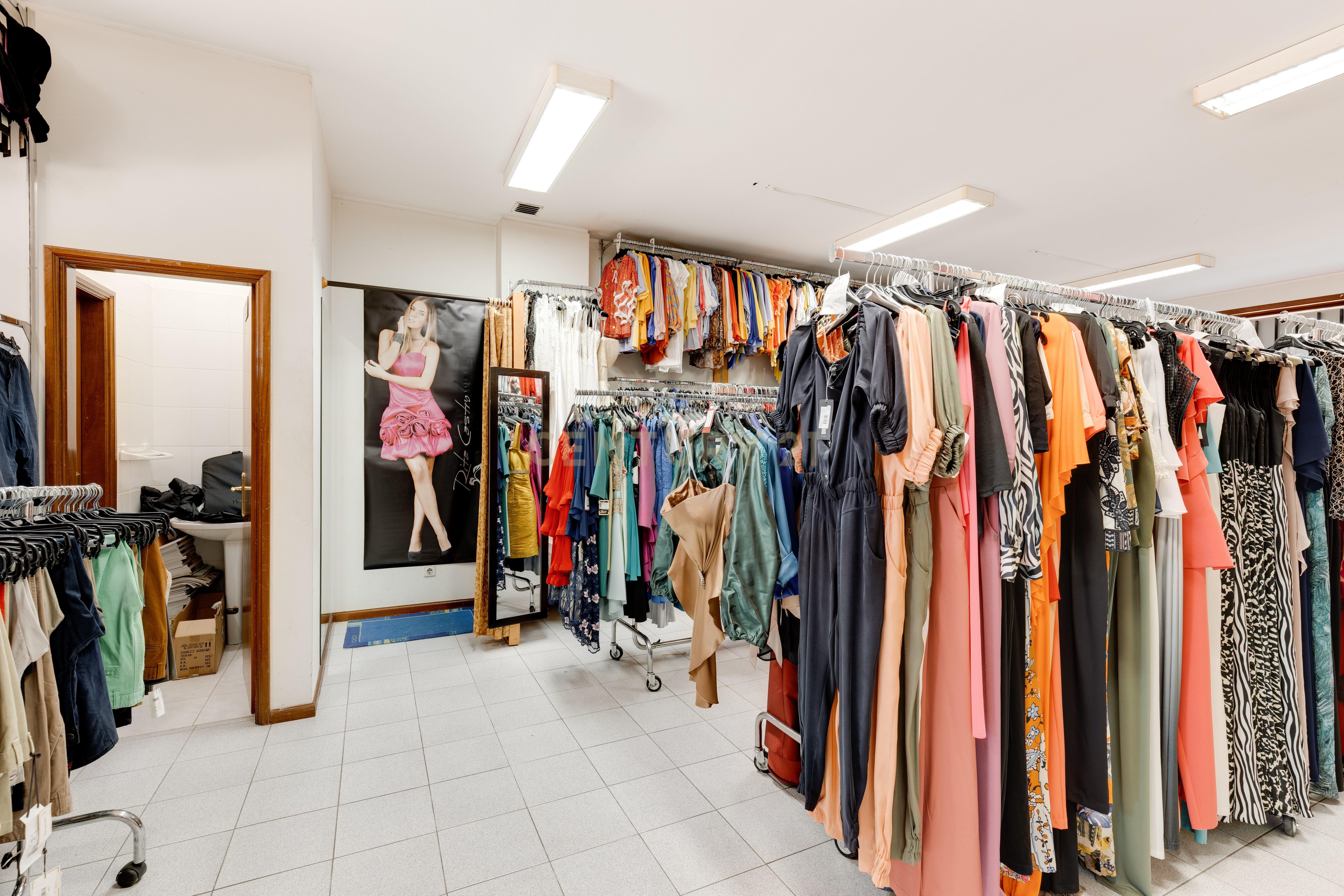 Fotografia 12 de Espaços comerciais para venda em Vila Nova de Gaia
