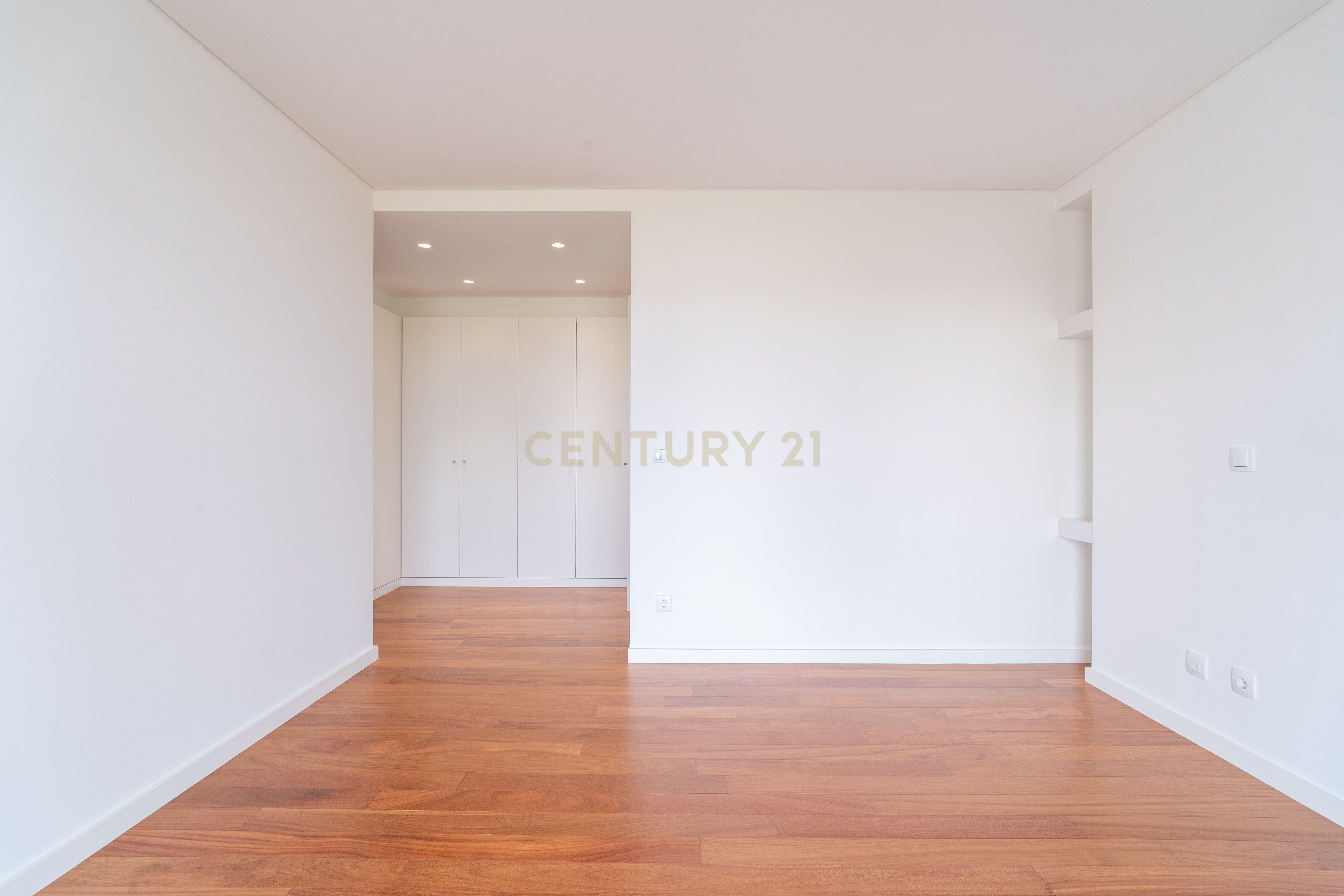 Requintada Penthouse T6 em Celas - Coimbra - Image 18