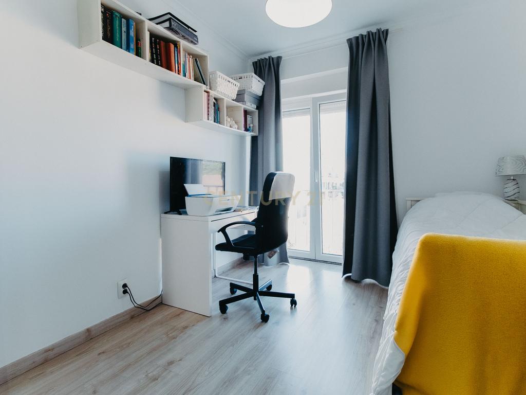 Apartamento T3, 3 varandas e 2 wc. Situado no último piso de um edifício tranquilo, conforto, funcionalidade e uma localização difícil de igualar. - Image 13