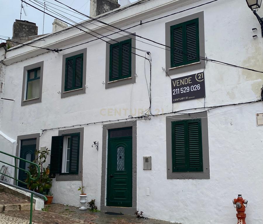 Apartamento T2 no Centro Histórico de Alcácer do Sal – Conforto e Charme à Beira do Sado - Image 2